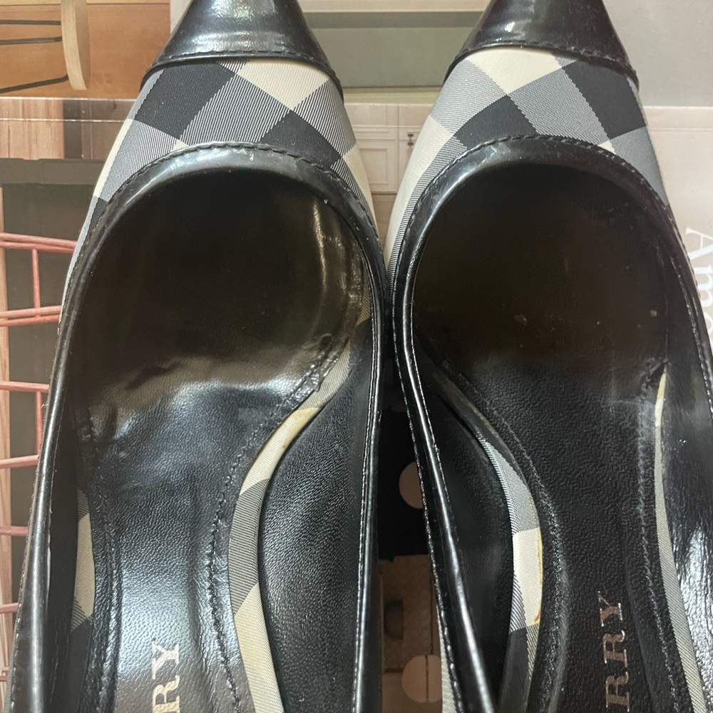 Burberry Checkered Black and Cream Heels - Picture 8 of 13